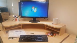 Desk with PC | How we work with our partners | Technical translation specialists